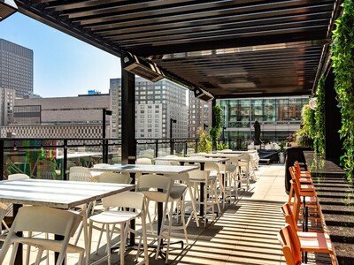 Humaniti Montréal terrasse sur le toit