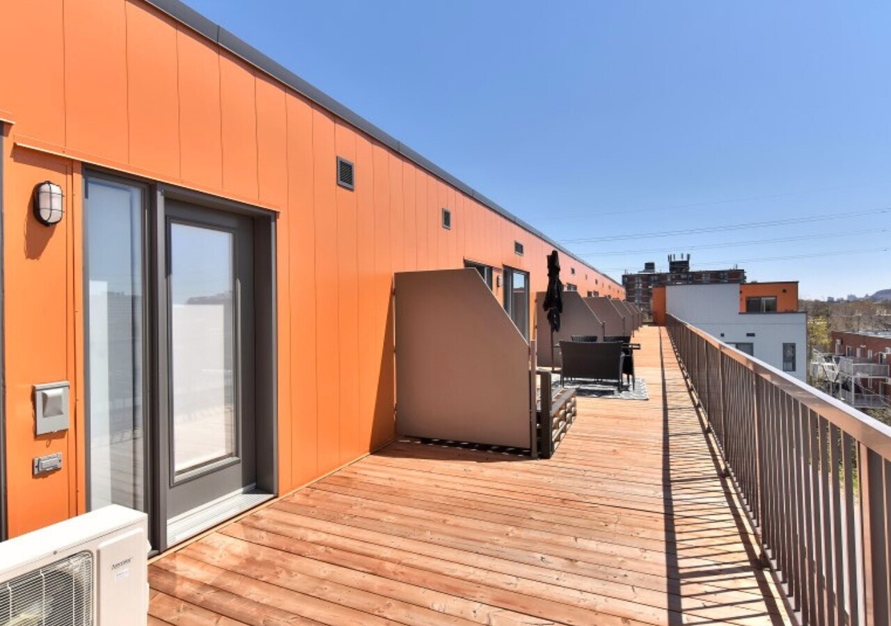 Aldea Ahuntsic balcon
