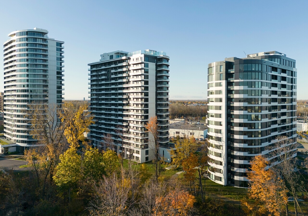 Central parc Laval bâtiments