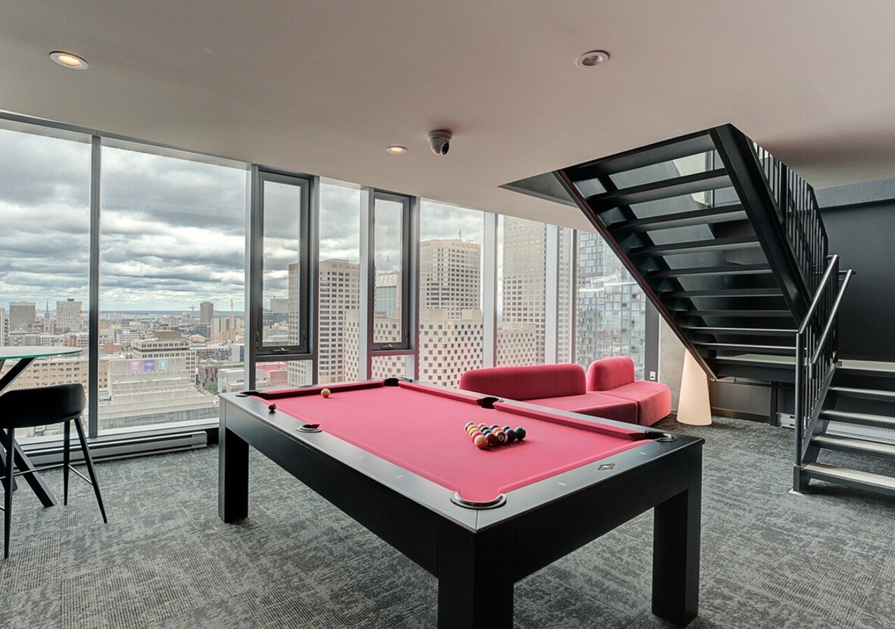 Imperia Condominiums table de pool
