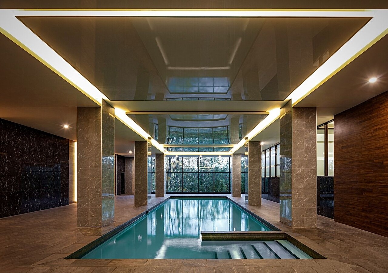 Équinoxe Lévesque piscine intérieure