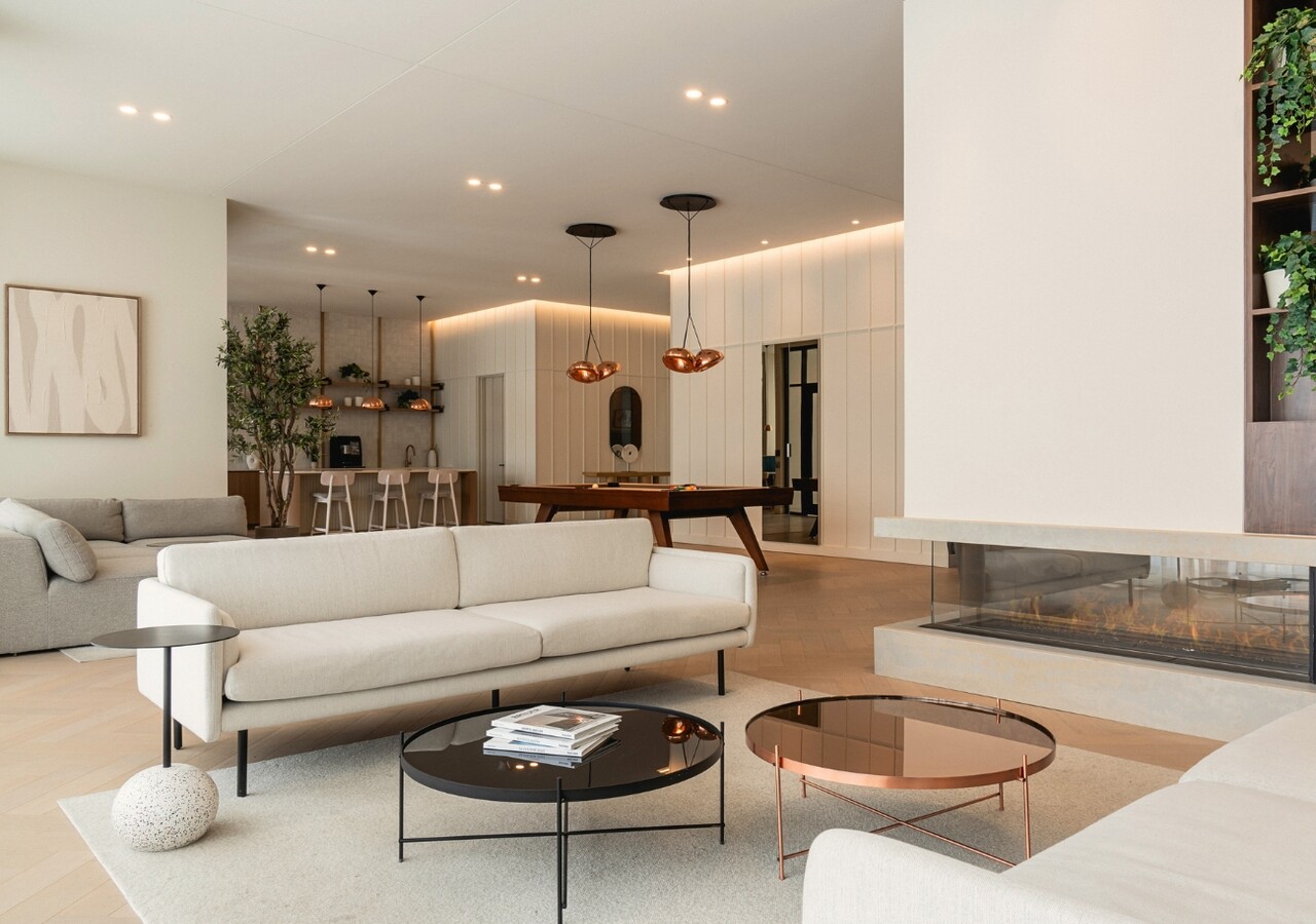 Hemisphere lounge