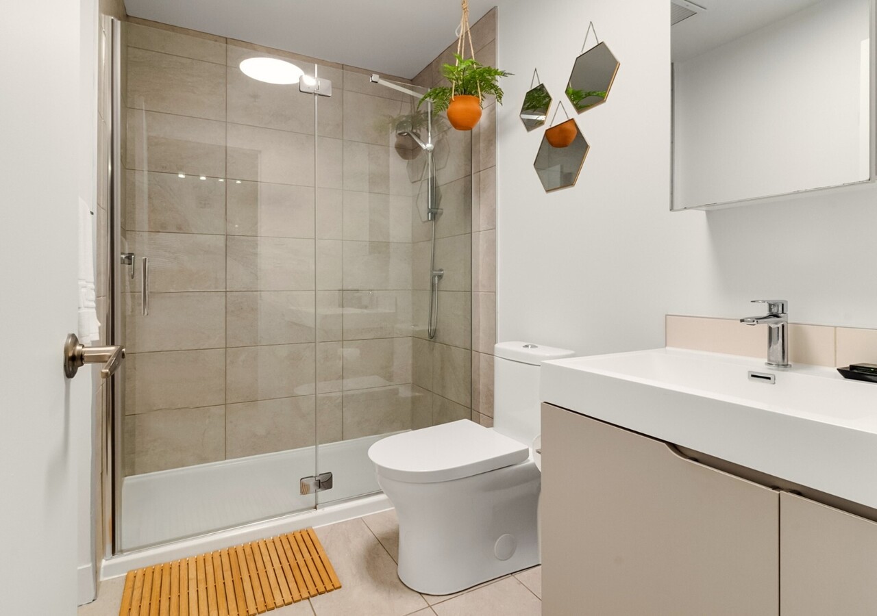 Humaniti Montréal salle de bain