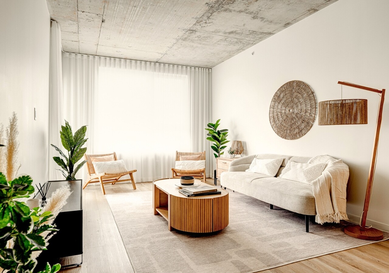 Le Kalm luminous living room