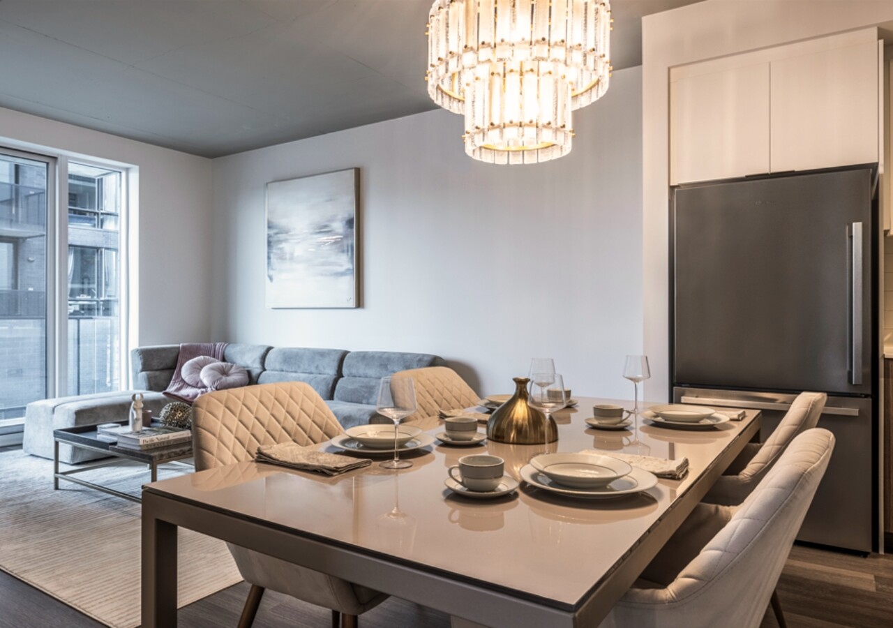 Carlyle condos dining room