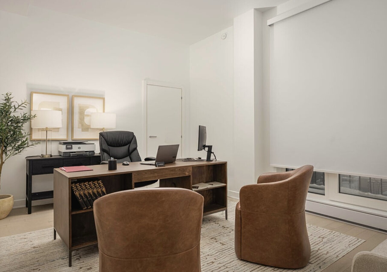 Le Sherbrooke bureau