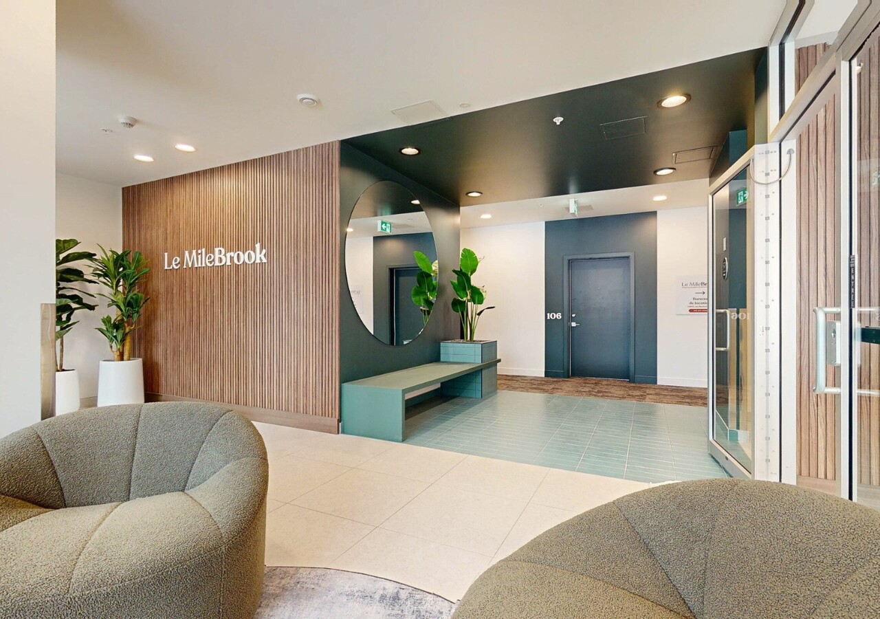 Le Milebrook lobby