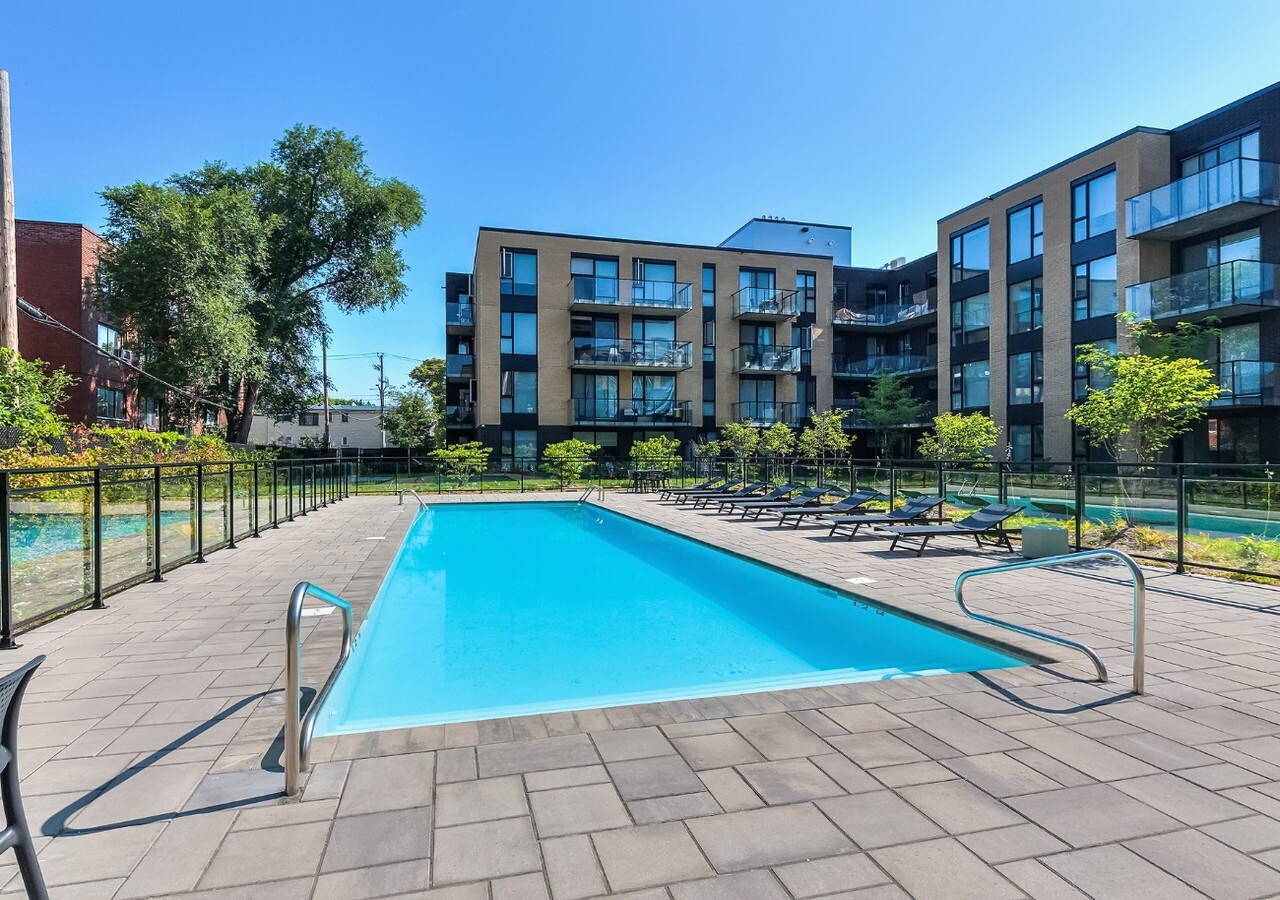 Leora condos outdoor pool