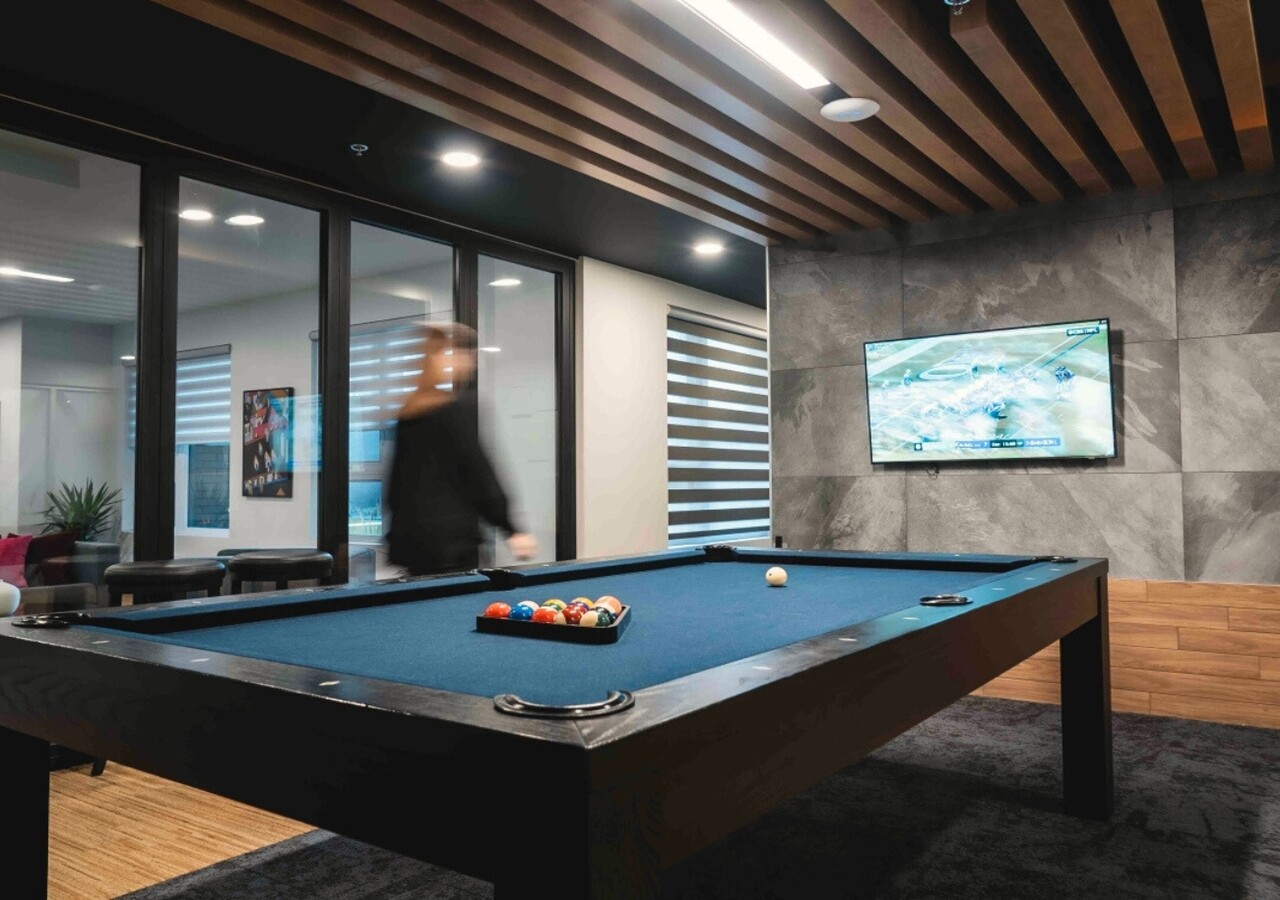 Loggia Saint-Lambert table de billard