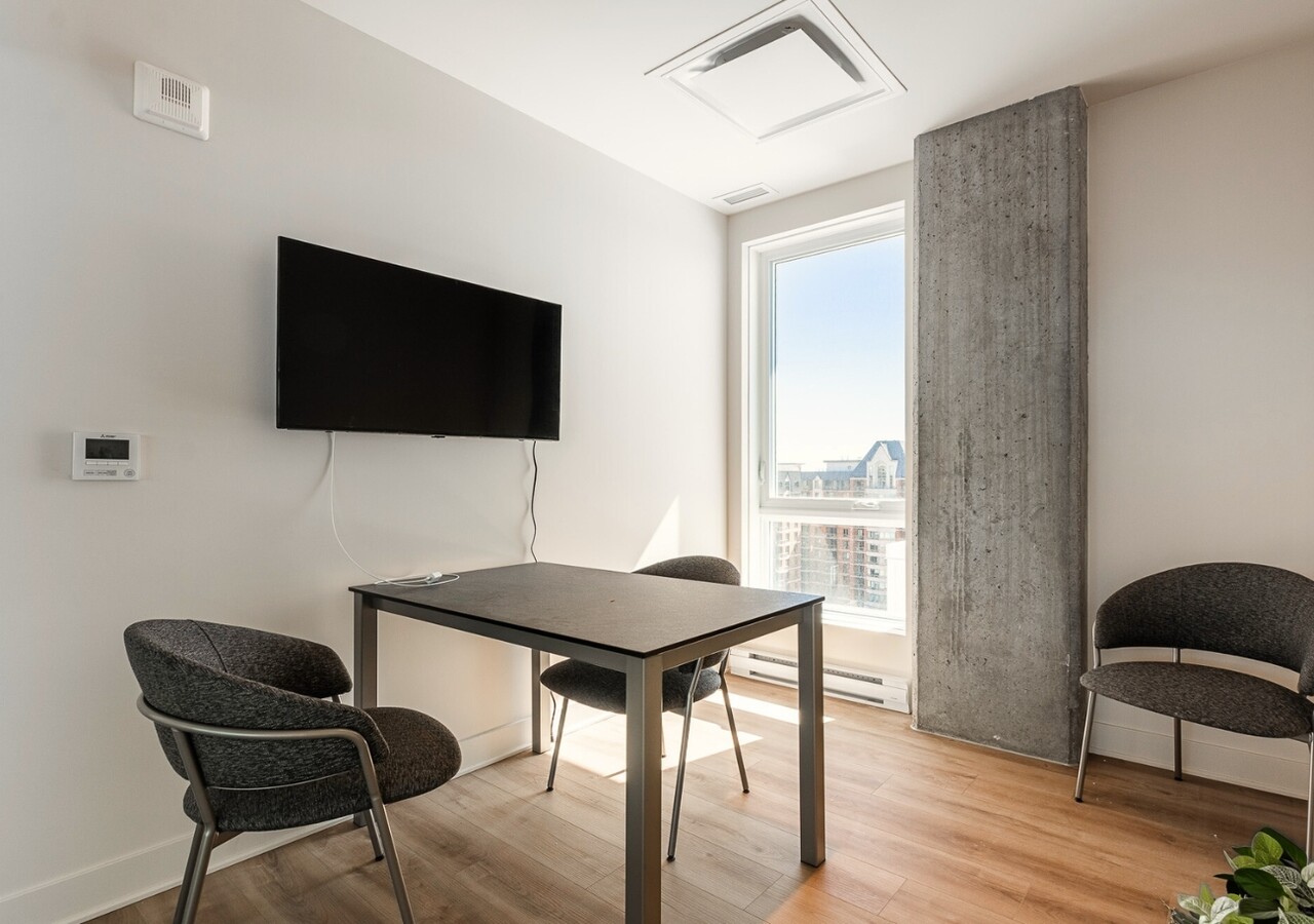 Mostra Maisonneuve espace bureau
