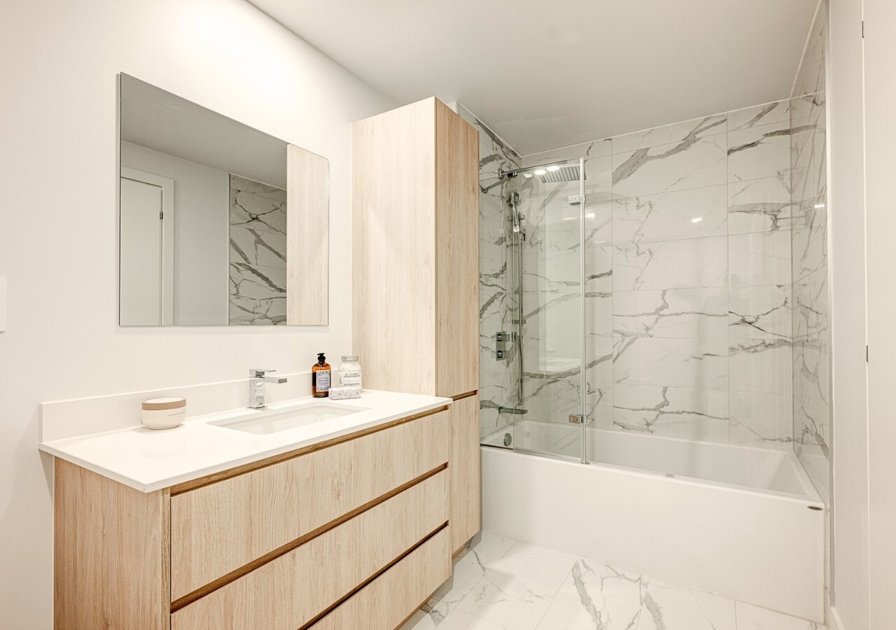 Marquise Phase VII salle de bain