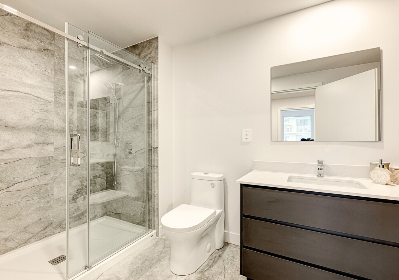 Marquise Phase VII salle de bain douche