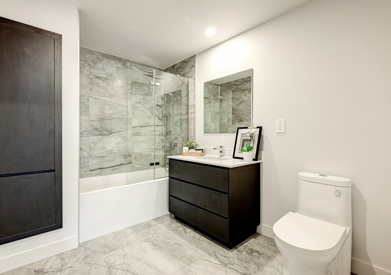 Marquise Phase VII salle de bain