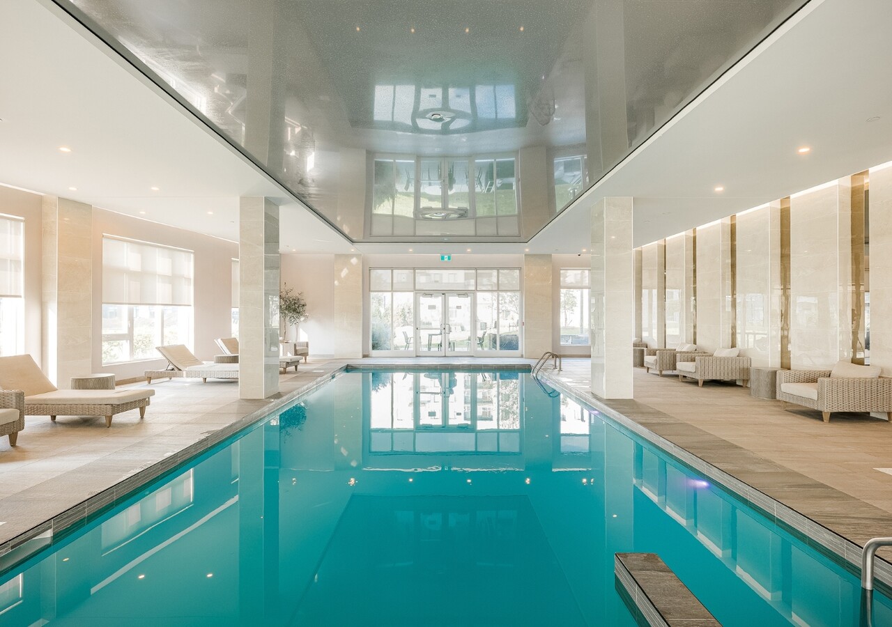 Monarc Harmoni piscine intérieure