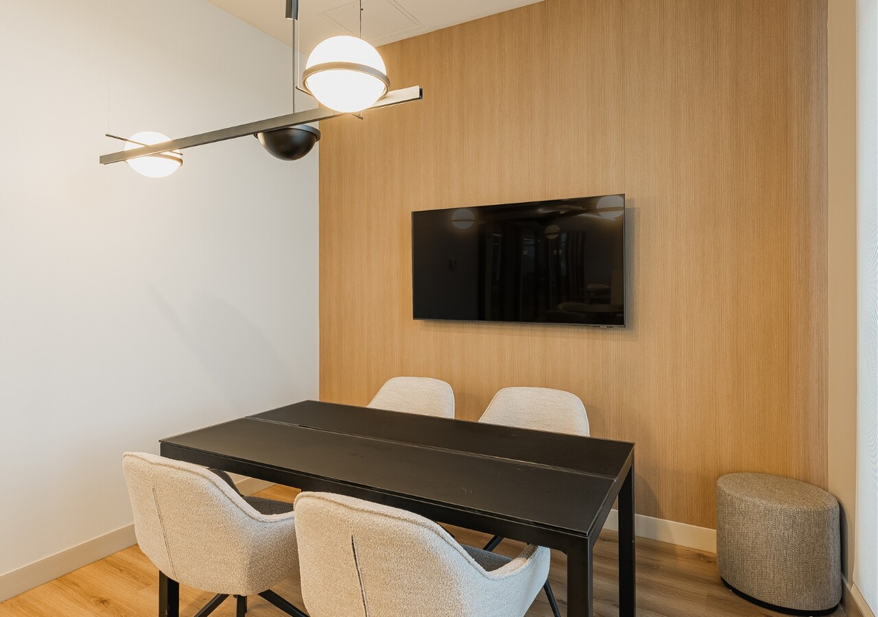 Monarc Infiniti bureau