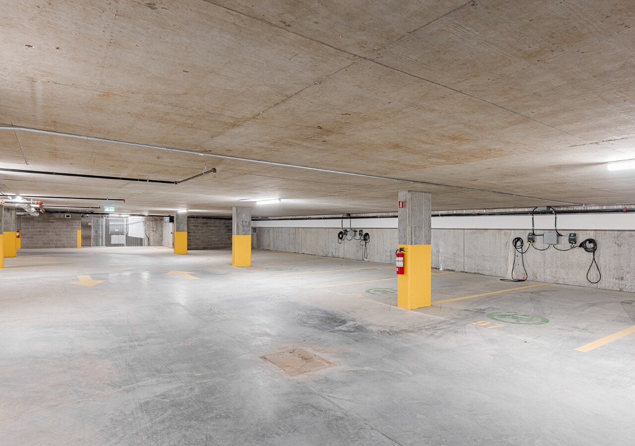Monarc Infiniti stationnement souterrain