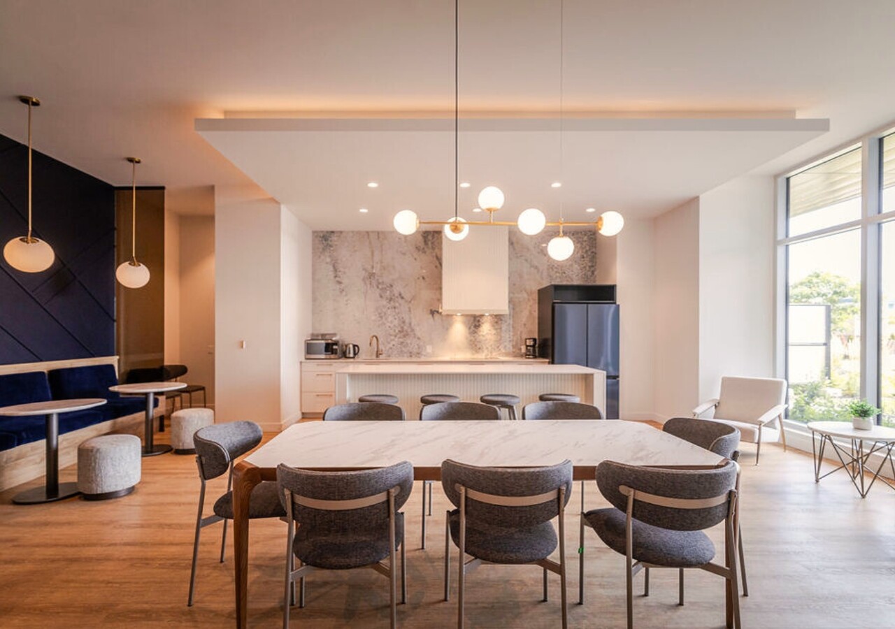 Mostra Centropolis cuisine lounge