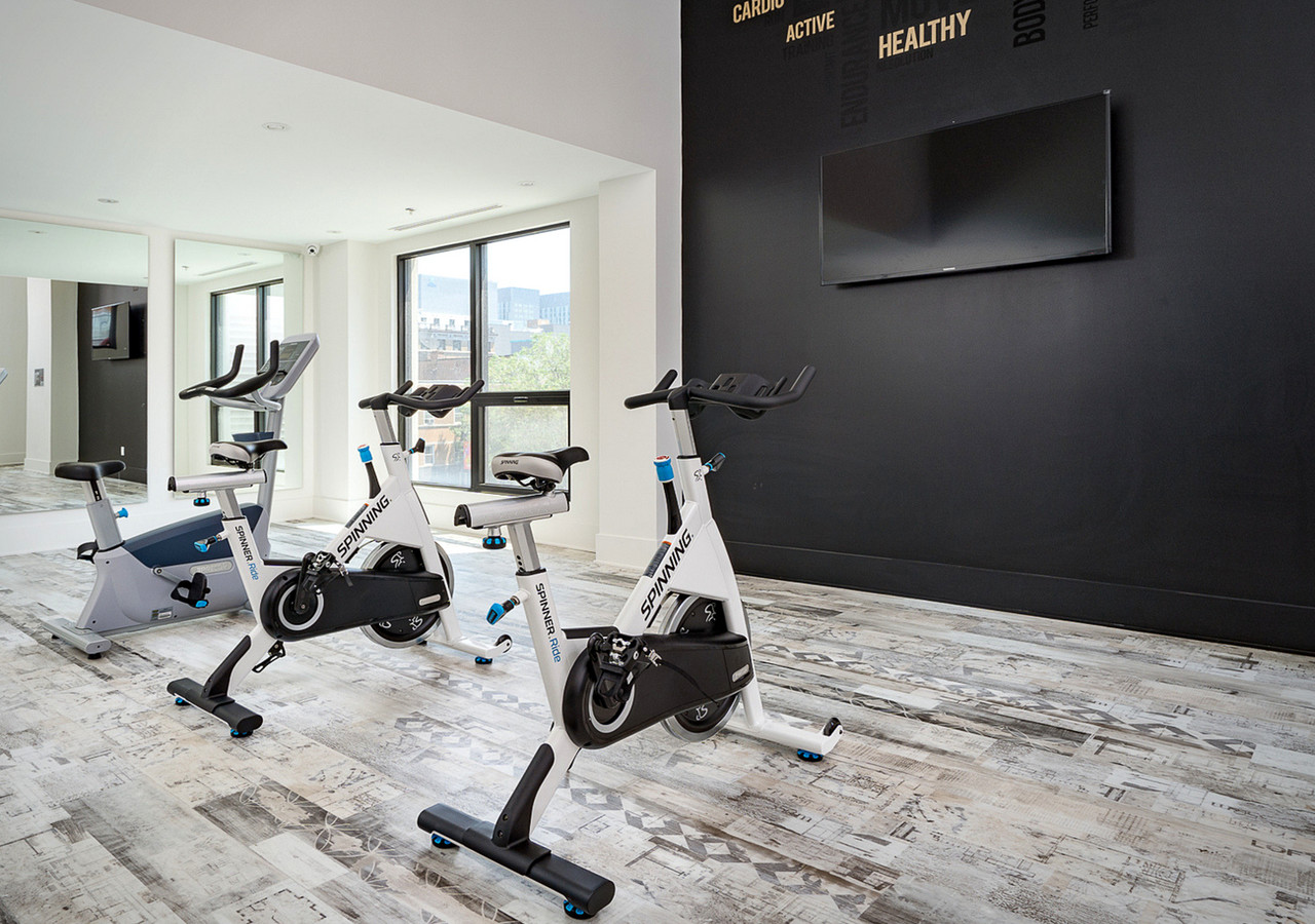 myriade section spinning dans le gym