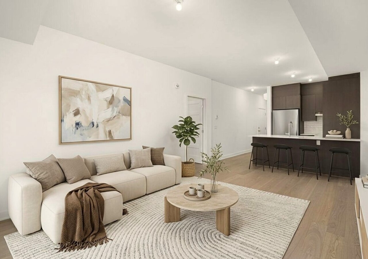 Florence Condos salon