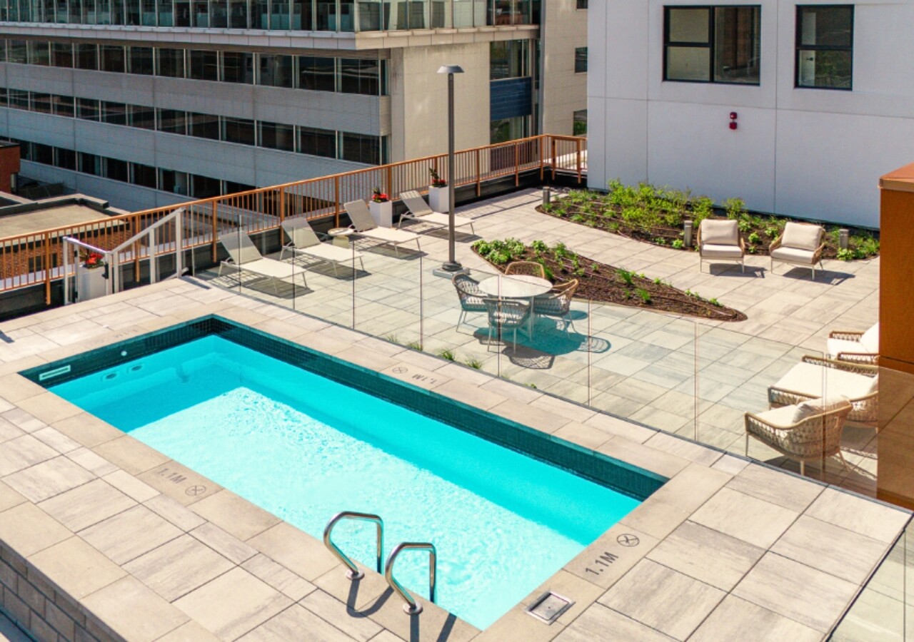 Odea Montréal piscine sur le toit