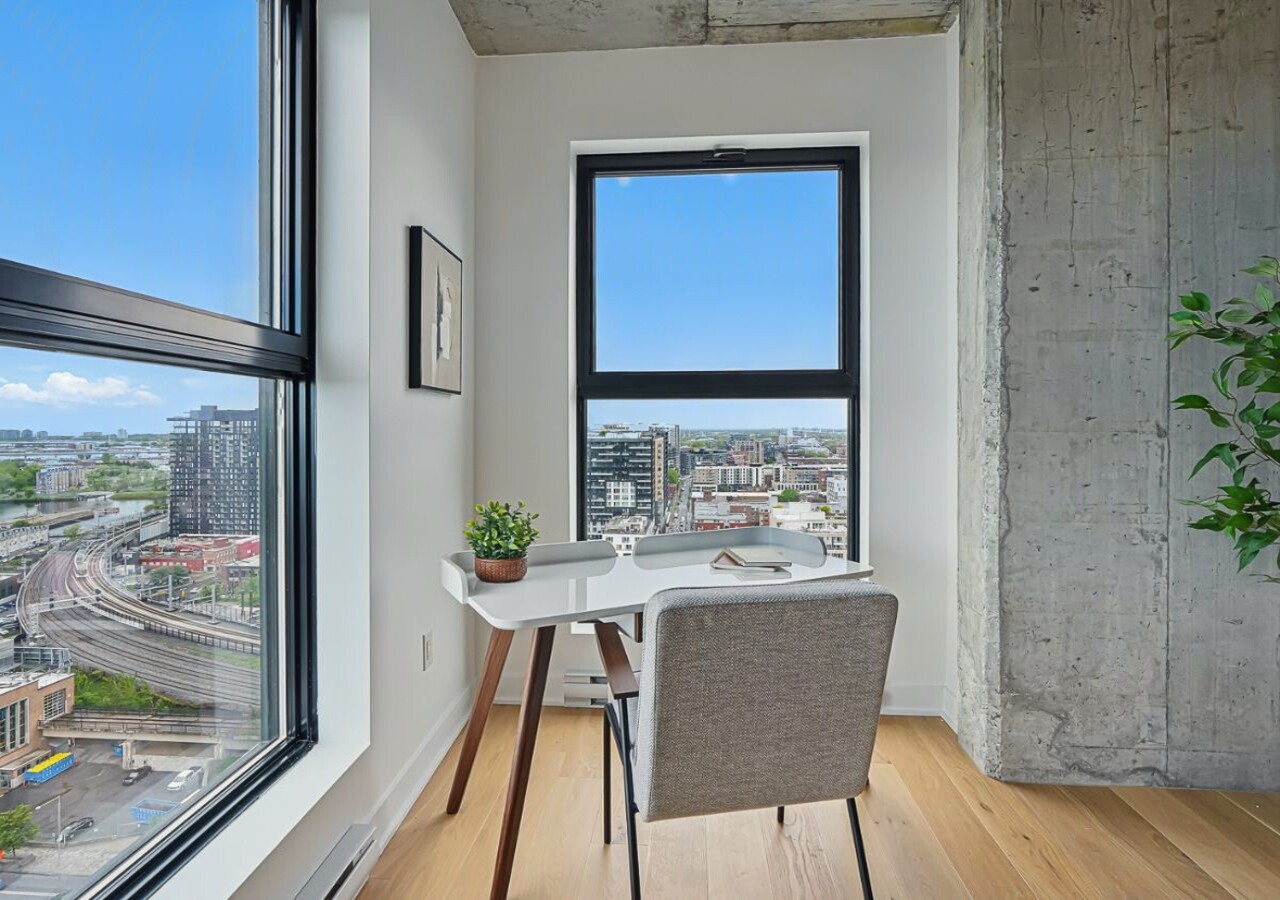 Odea Montréal espace bureau avec vue sur la ville