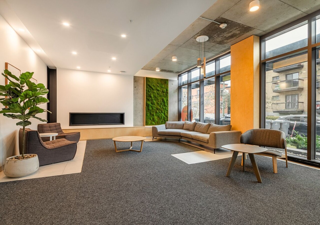 Tak Village lounge