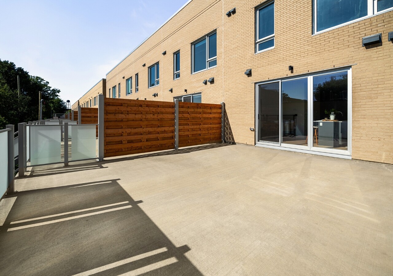 Univert LaSalle terrasse extérieure