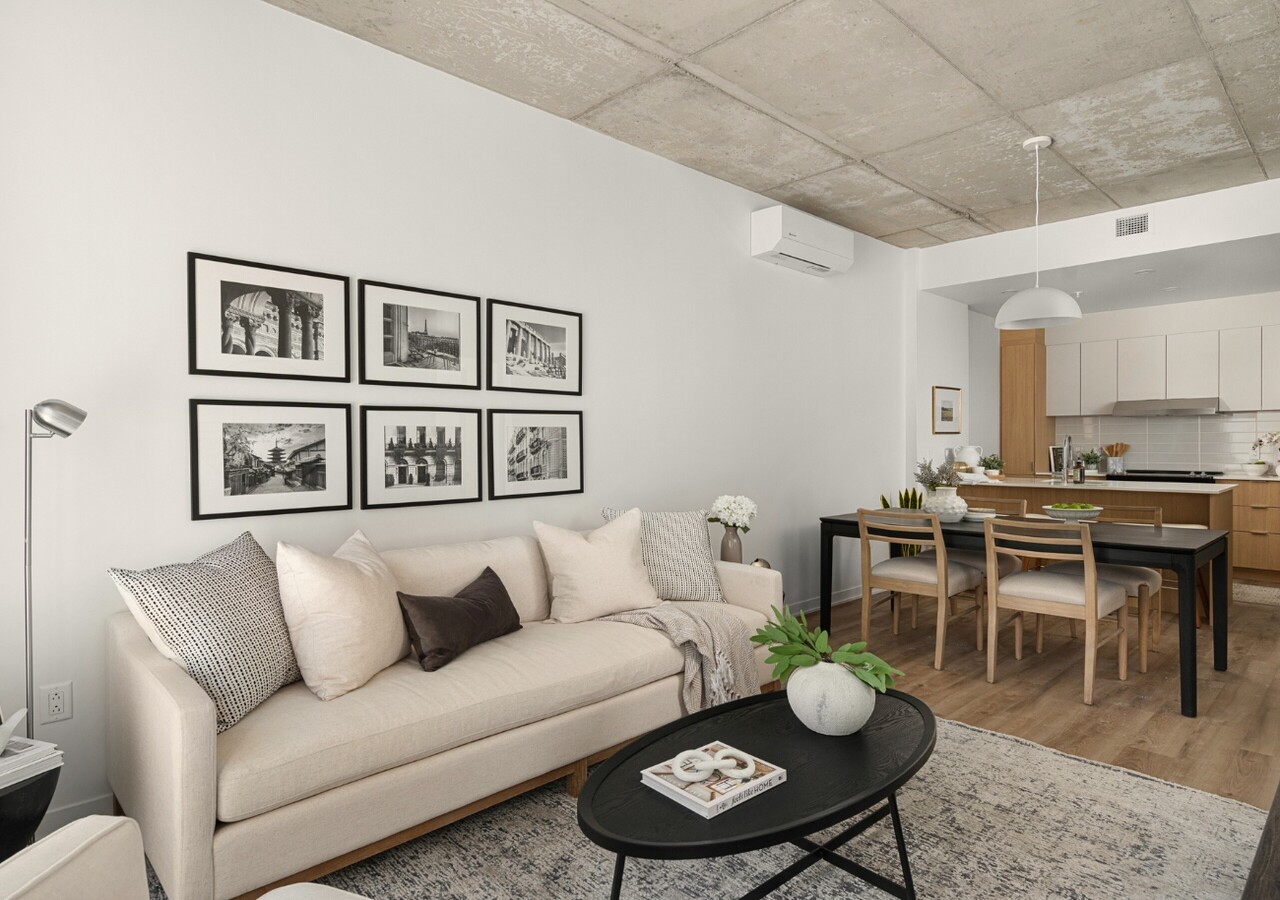 Univert LaSalle salon