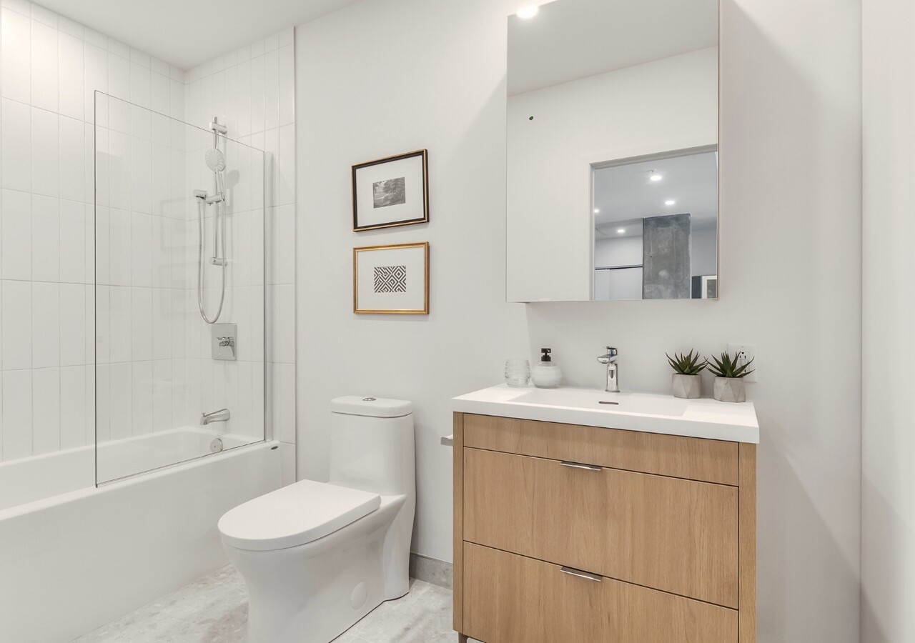 Univert LaSalle salle de bain