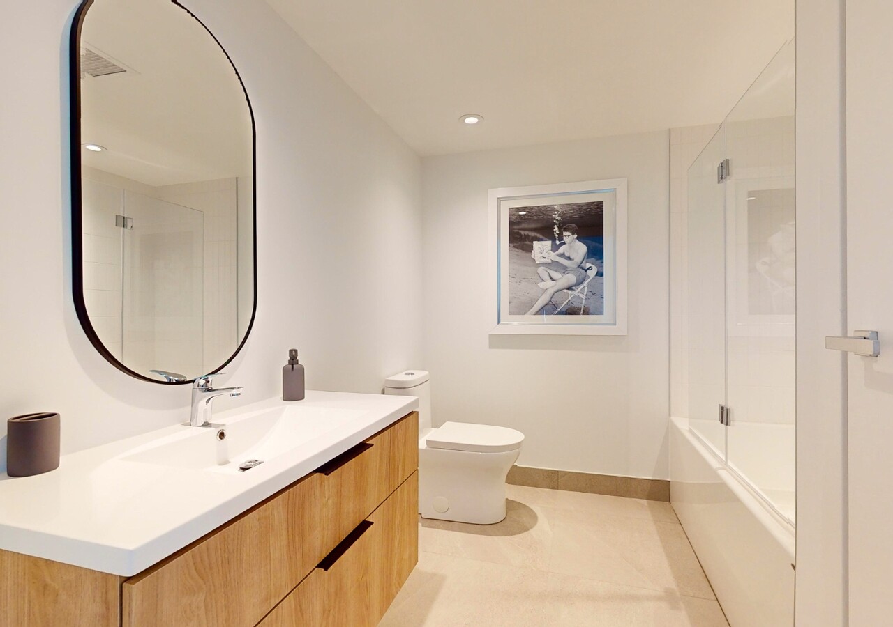 Le Westisle bathroom