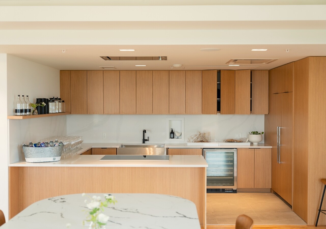 Le Westisle big kitchen